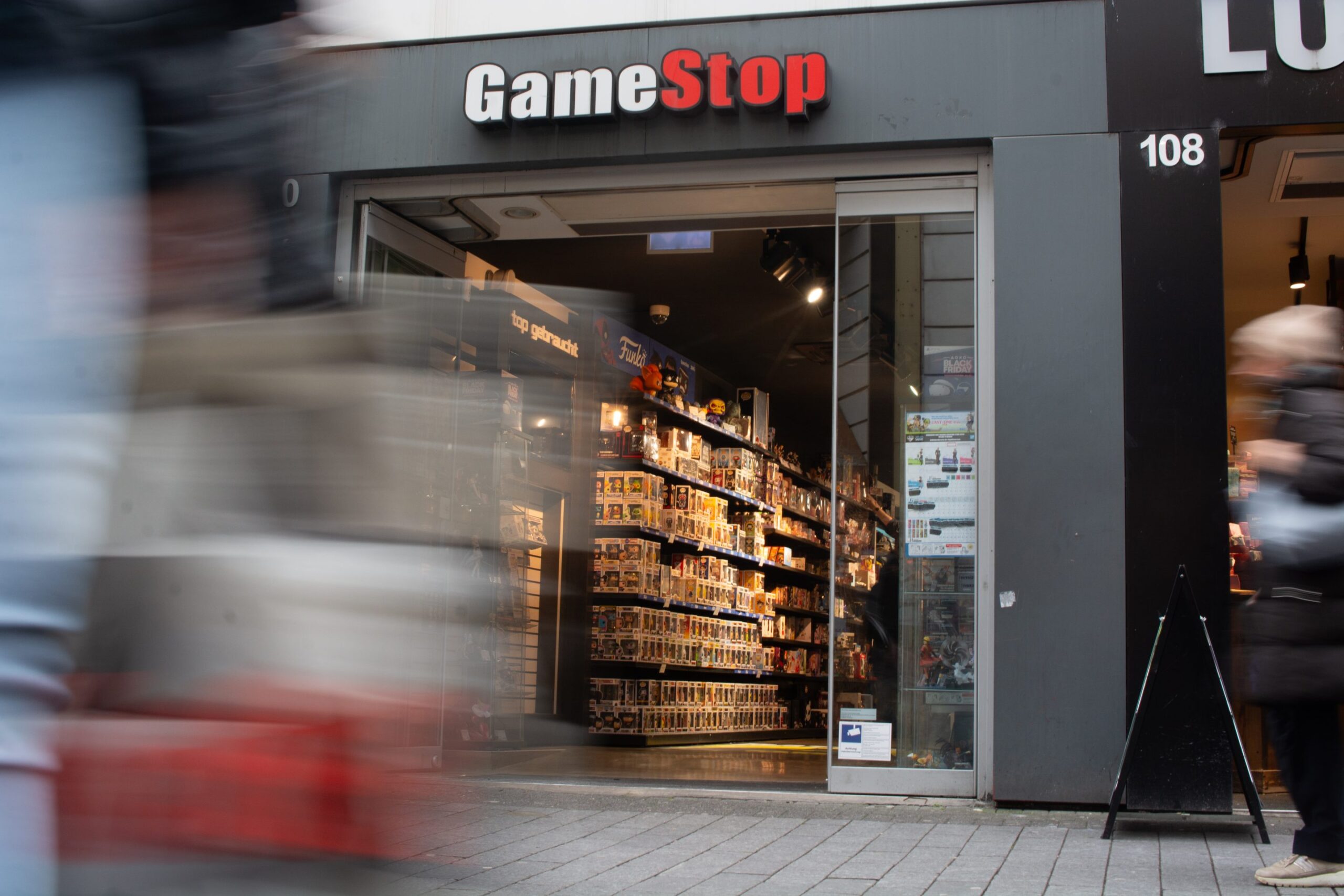 GameStop Siap Pinjam US$1,3 Miliar untuk Investasi Bitcoin