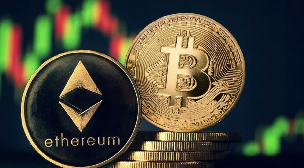 Biaya Transaksi Bitcoin dan Ethereum Turun 90% di 2025