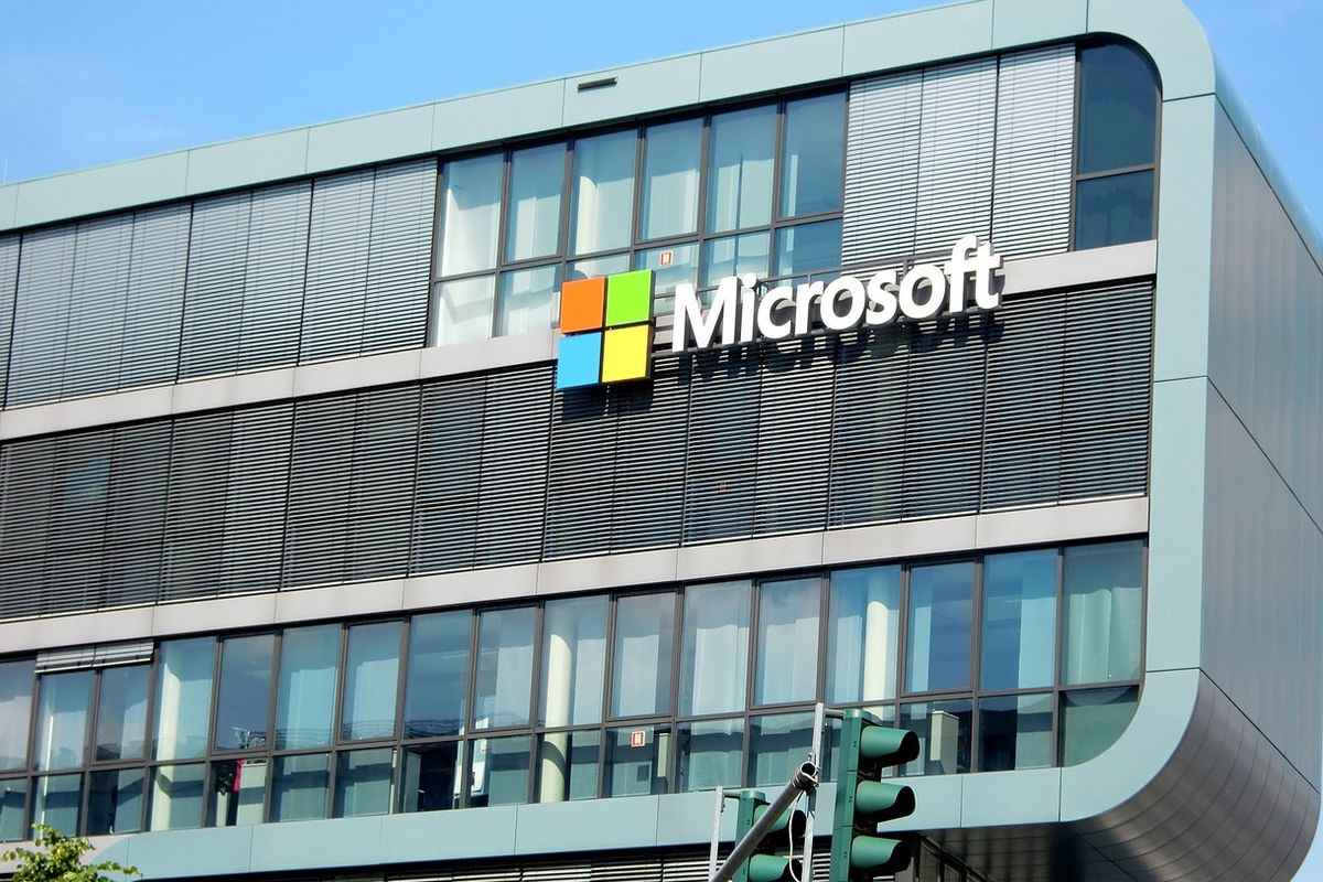Microsoft Tunda Pembangunan Data Center AI di Indonesia, Kenapa?