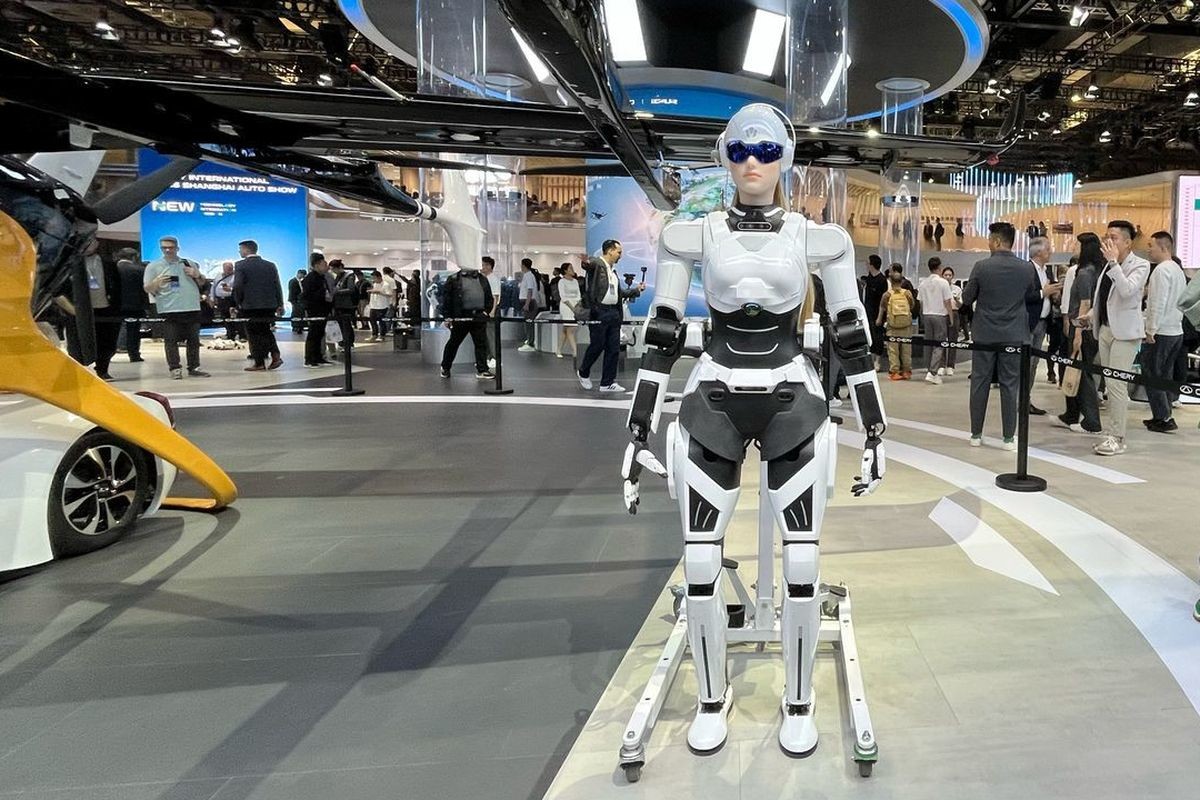 Produsen Mobil Perkenalkan Robot Pelayan Konsumen di Malaysia