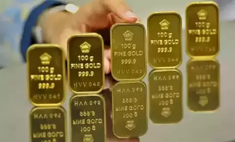 Emas Terkoreksi Setelah Sentuh Harga Tertinggi, Apakah Bullish Berakhir?