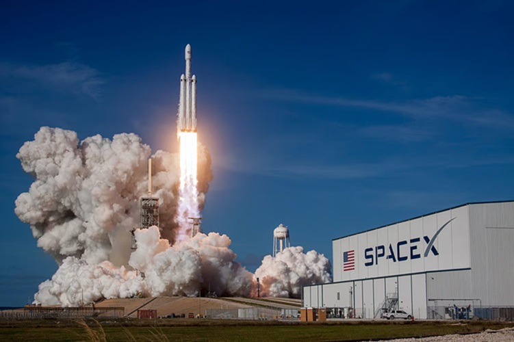 Investor Bitcoin Ikuti Petualangan SpaceX Lintas Kutub